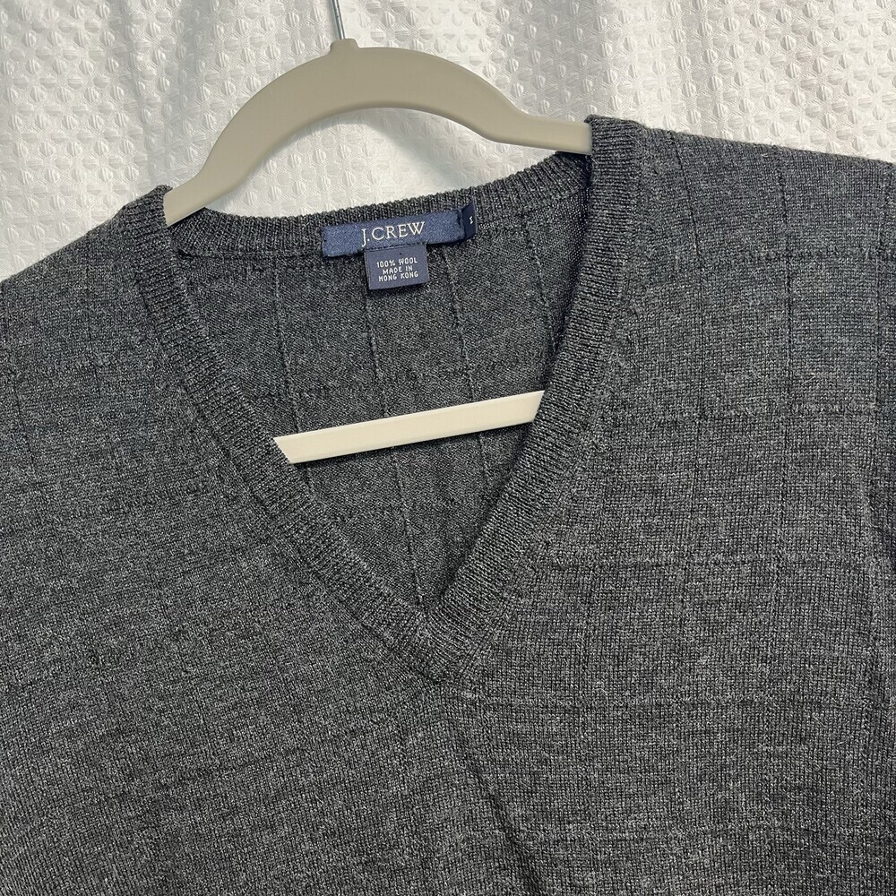 Vtg J. Crew 100% Wool Gray Textured V Neck‎ Sweater Preppy Classic Quiet Luxury